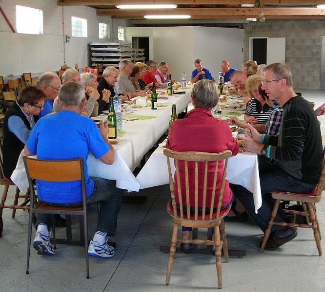 2011-10-13 33 Belle tablee.JPG